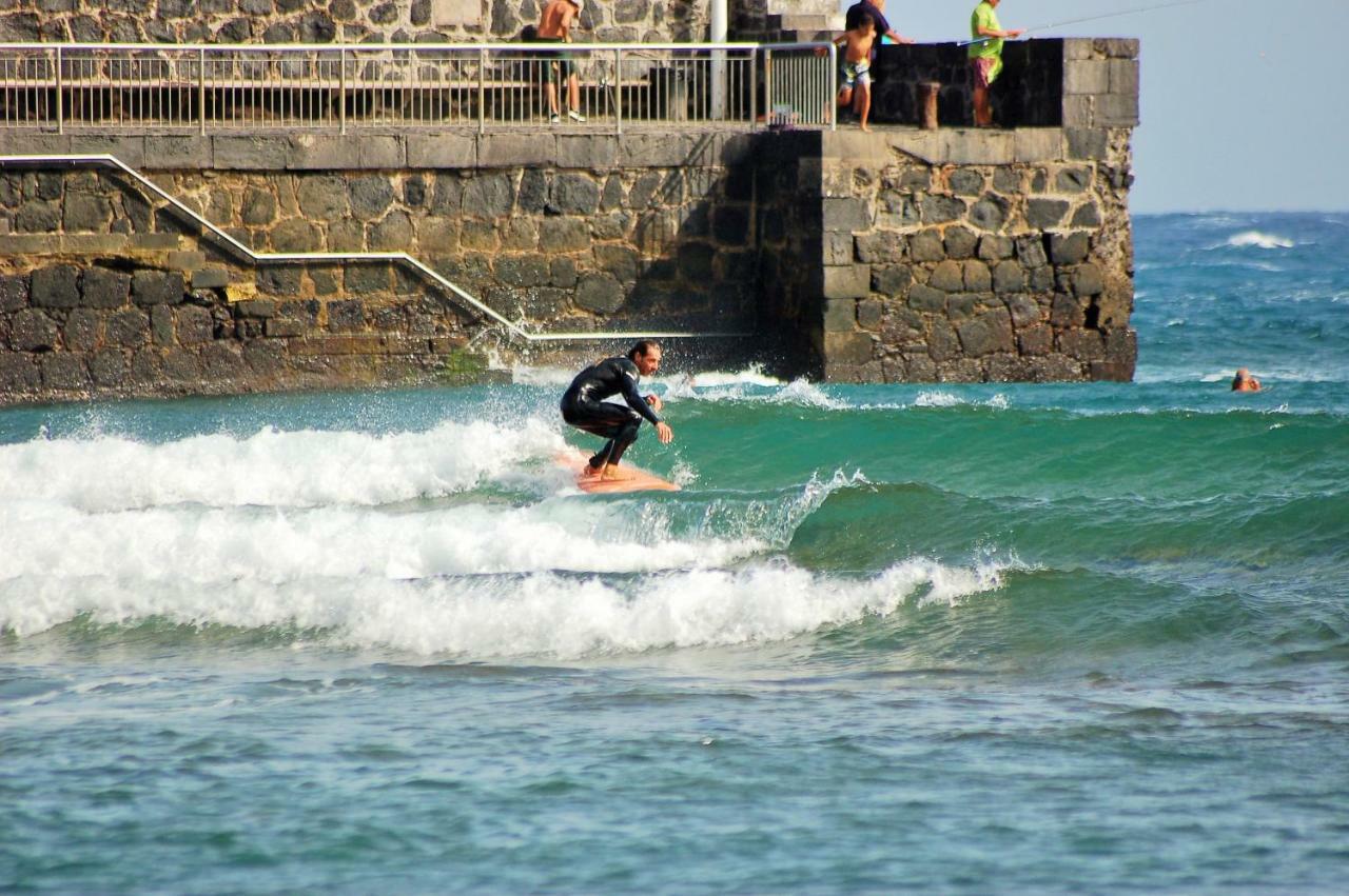 Alquilaencanarias-Medano Los Martines Beachfront A El Medano  Bagian luar foto